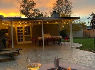 1555 E Fieldcrest Ln, Holladay, UT 84117