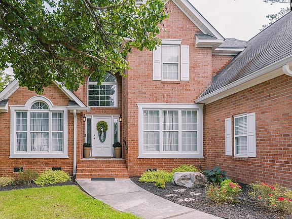 4th image of 608 Carola Ln