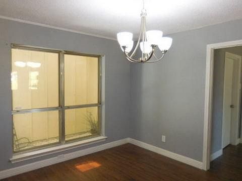 5th image of 525 San Carlos Dr
