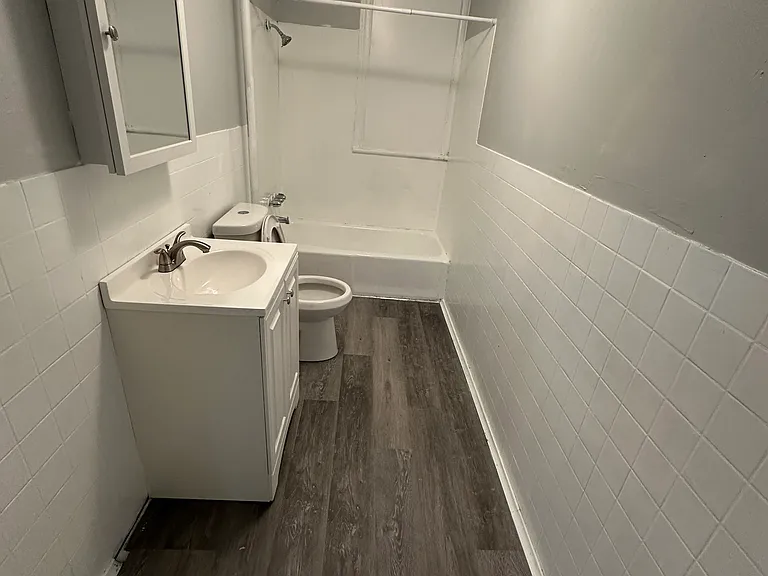 50 Lasalle St #3W — Photo 20