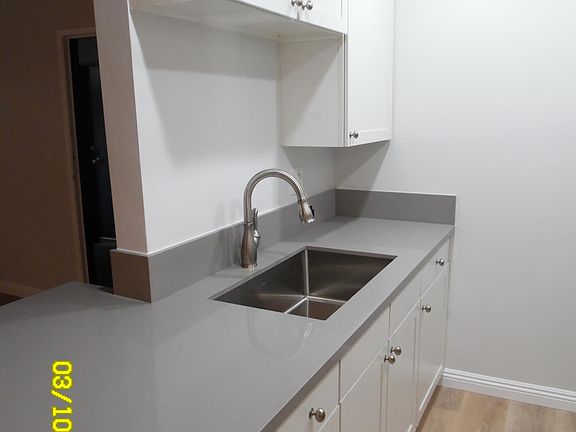 5th image of 1255 Seward St #108