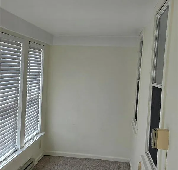 7 E Phillips St — Photo 6