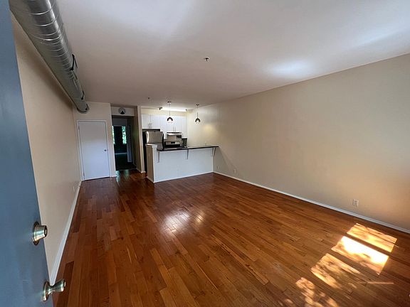 2nd image of 182 Gay St APT 503