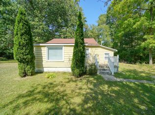 48000 Wear Rd, Belleville, MI 48111