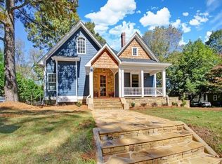 124 E Broad St, Newnan, GA 30263