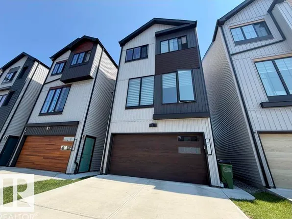451 39th St SW, Edmonton, AB T6X 2X9