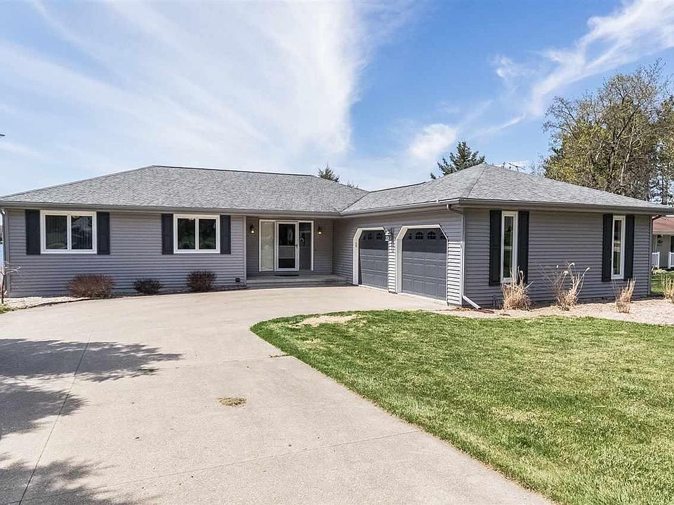 1064 Clubhouse Dr, Lake Isabella, MI 48893 Zillow