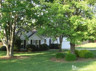 1940 Tomahawk Ln, Cumming, GA 30028