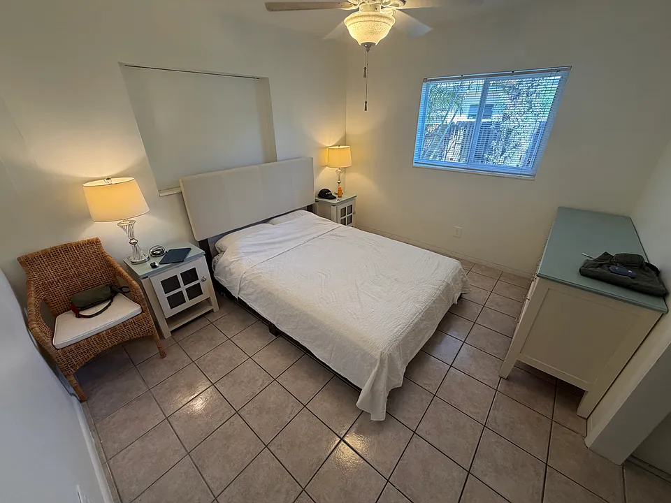 81 NW 34th St