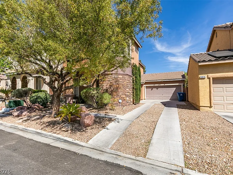 5928 Attavilla Dr — Photo 2
