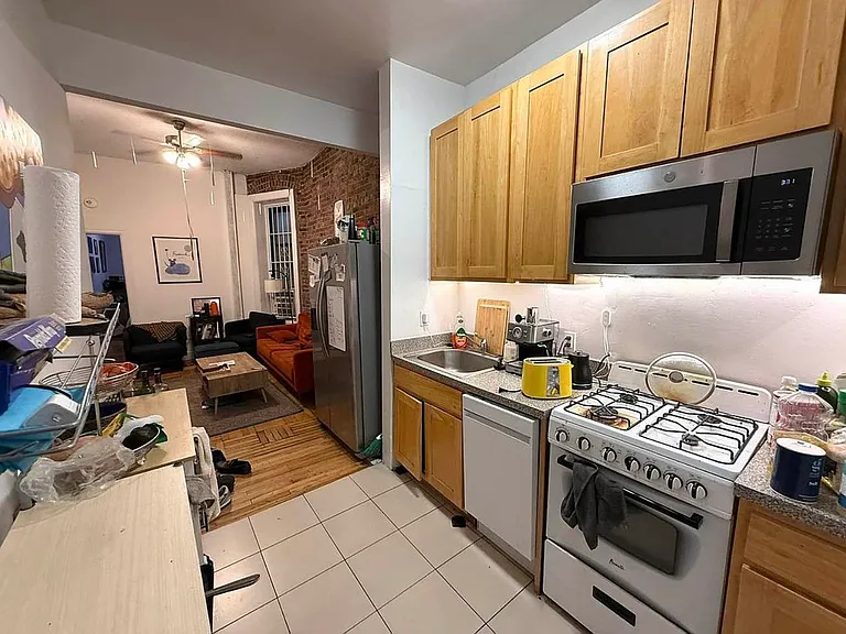 41 W 64th St #1C — Photo 13