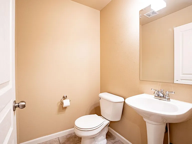 20487 Brentwood Ave — Photo 18