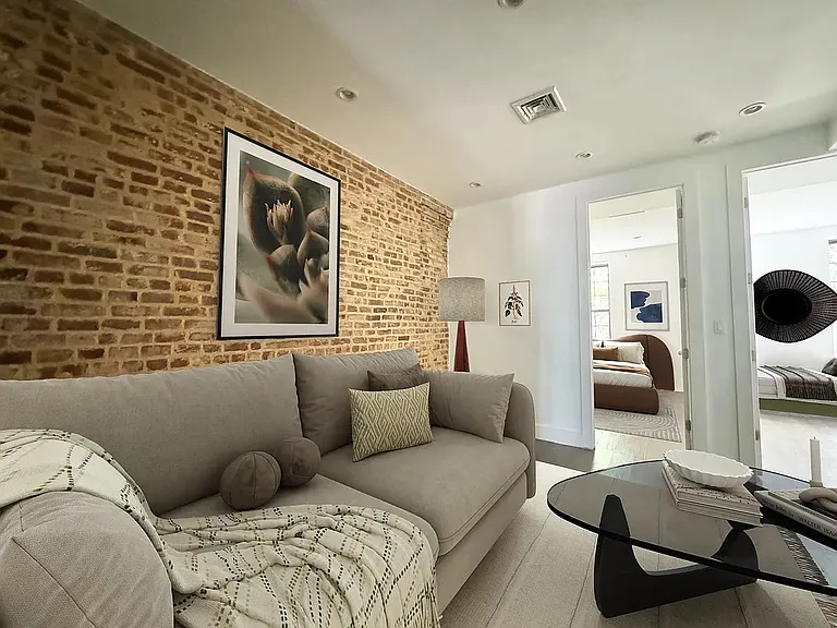 545 Kosciuszko St #2L — Photo 2
