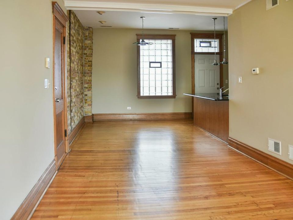 1st image of 3242 W Wrightwood Ave APT 2