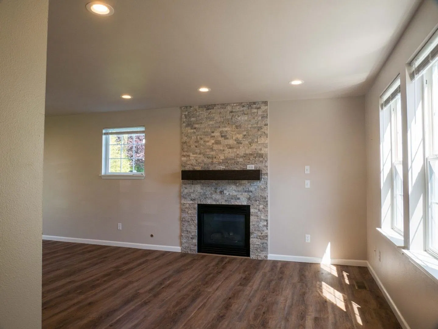 3Bd/2Ba Everett Home — Photo 3