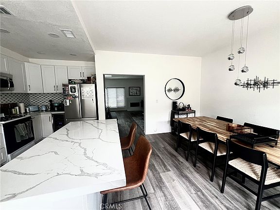 3rd image of 204 Greenmoor