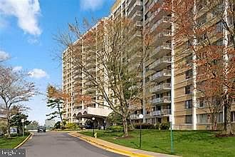 1st image of 301 N Beauregard St APT 108
