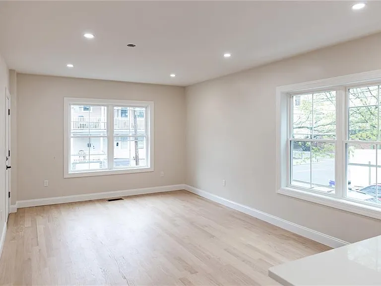 35 Mount Pleasant Ave #1 — Photo 9