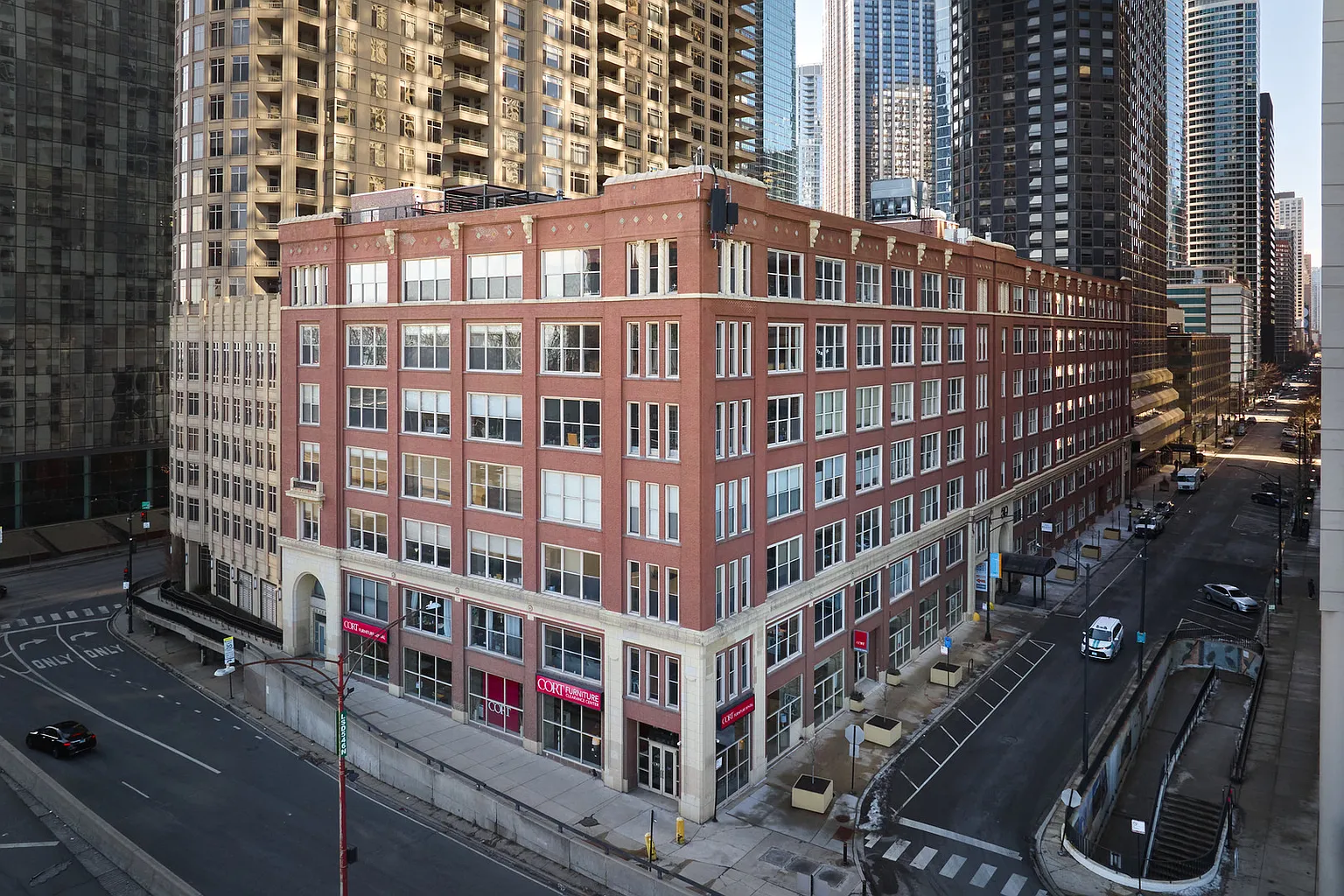 540 N Lake Shore Dr APT 420 photo 1