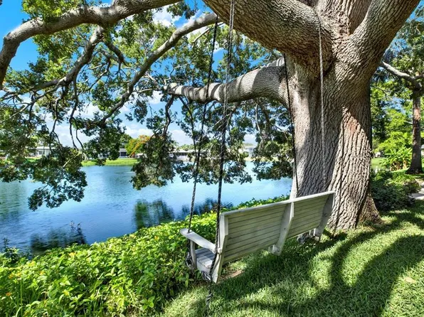 6561 Exeter Ct, Seminole, FL 33772
