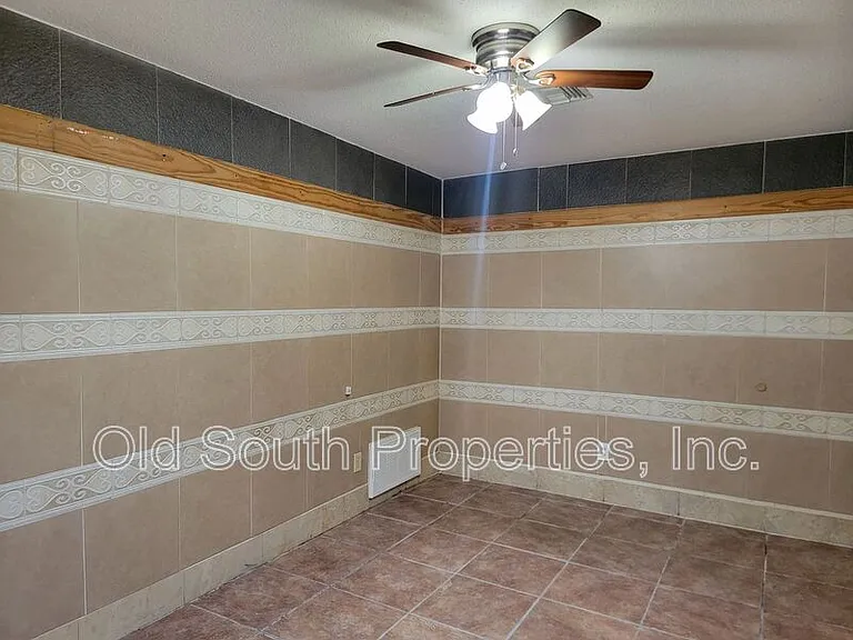 9610 Bowman Ave #C — Photo 8