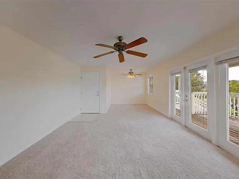 222 Pompano Dr SE #H — Photo 6
