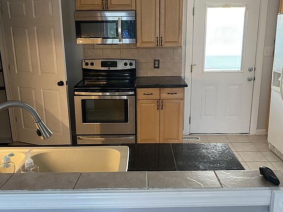 5th image of 11722 Haller St