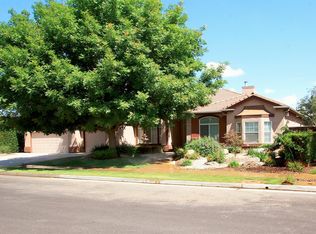 657 W Muncie Ave, Clovis, CA