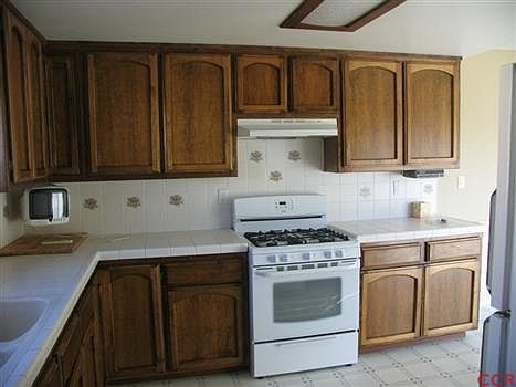 3rd image of 270 Antares Ave