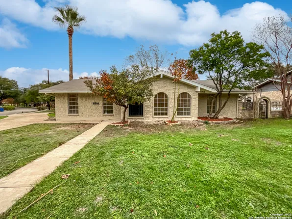 10806 TIOGA DR, San Antonio, TX 78230