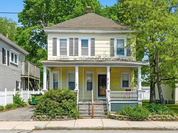 17 Wedge St, Lowell, MA 01851