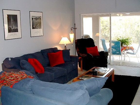 Open Great room from entryway out to screened lanai