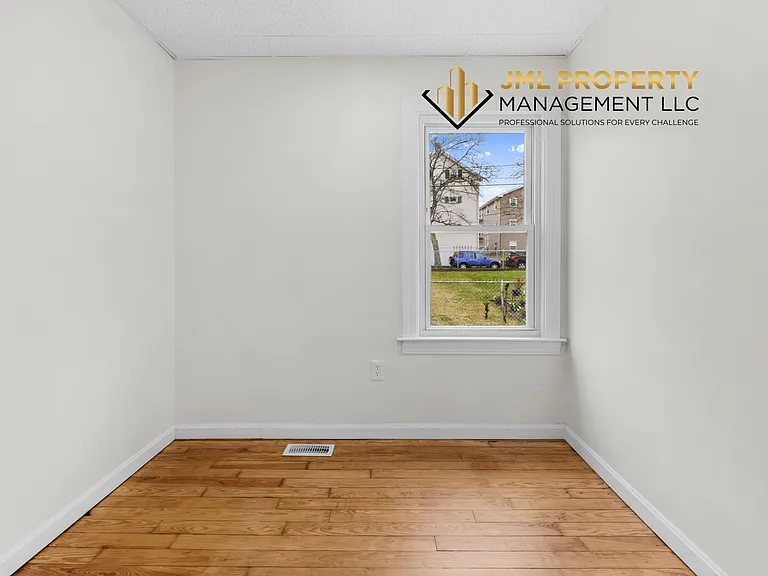 227 Lawrence St #1 — Photo 8