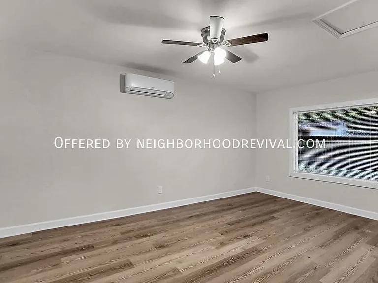 3354 Douglass Ave — Photo 7