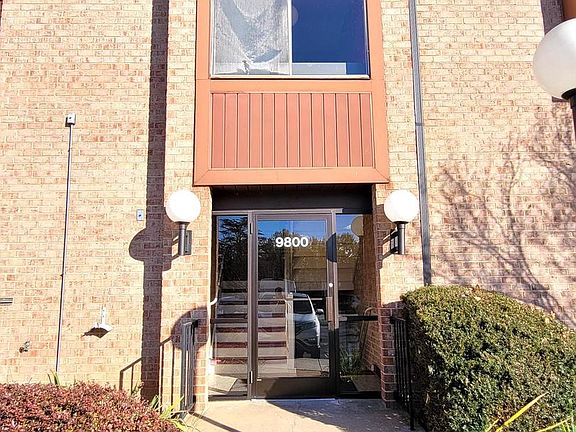 4th image of 9800 Kingsbridge Dr APT 2