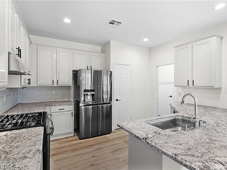 11223 Tribiani Ave — Photo 16