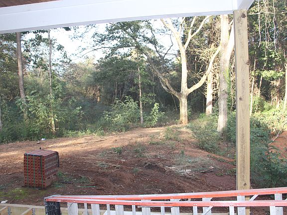 3rd image of 272 Scarlet Oak Way