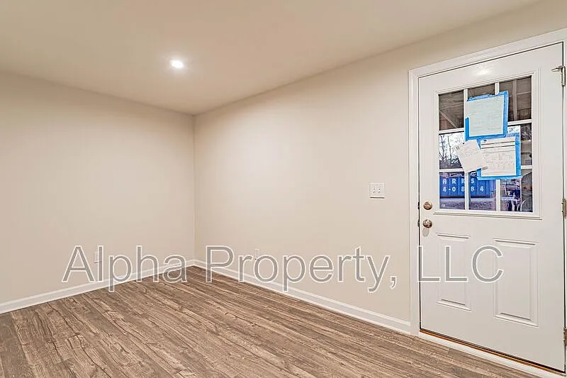 3 bed, 2.5 bath, 1535 sqft, $1,799 — Photo 4