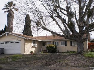 738 Hewett St, Santa Rosa, CA 95401