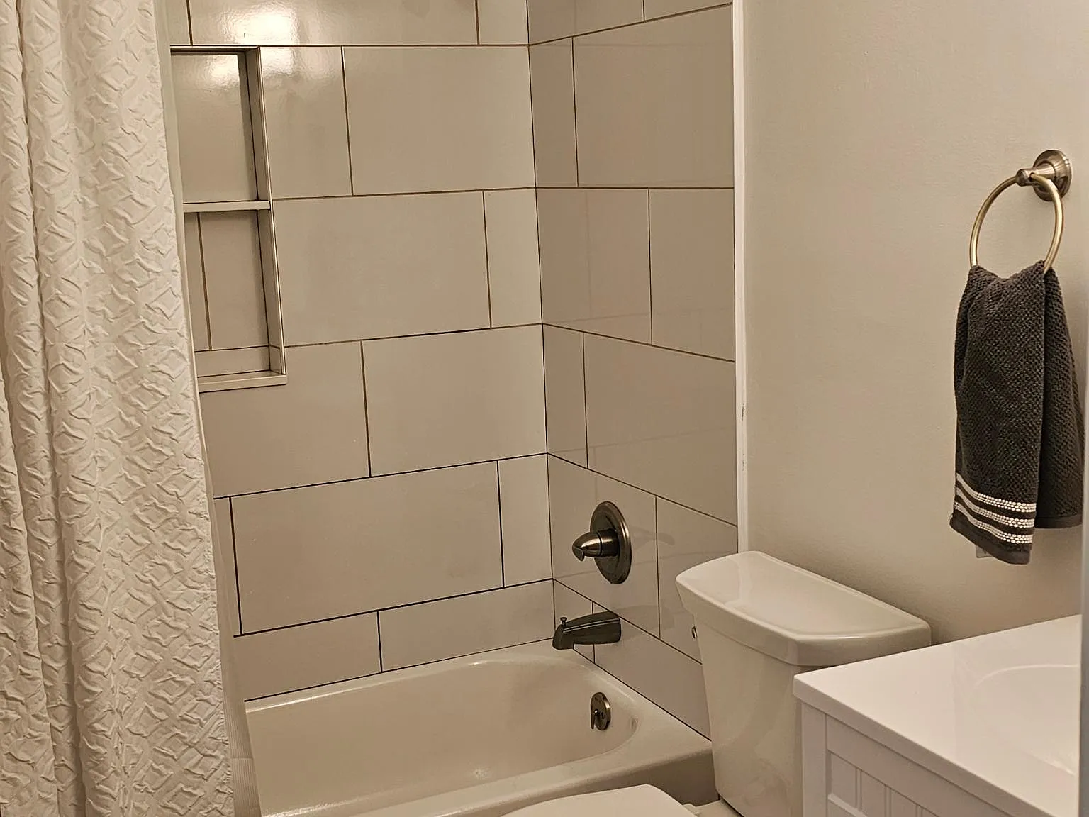 1 bed, 732 sqft, $975 — Photo 2