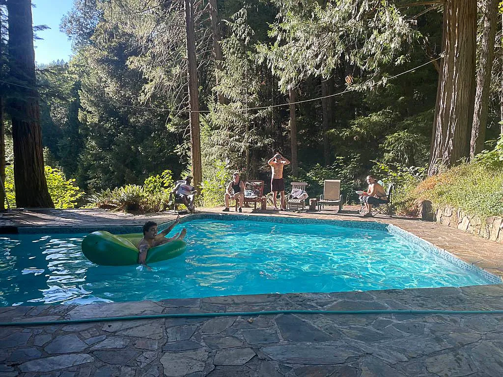 5 bed, 4.5 bath, 3600 sqft, $5,000 — Photo 3