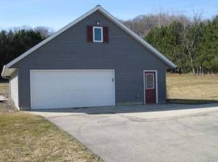 N8929 Moen Rd, Holmen, WI 54636