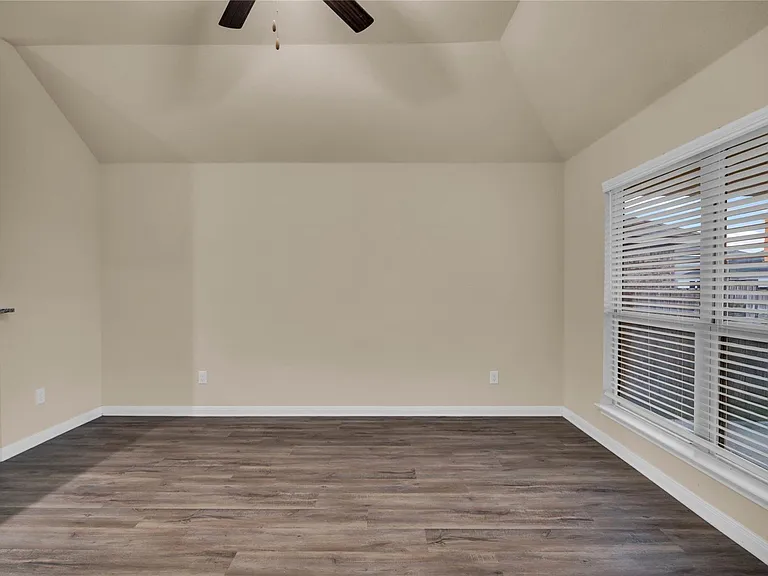 6407 Hercules Ave — Photo 5