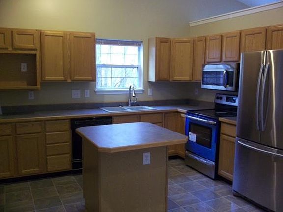 3rd image of 242 Ivy Hill Dr