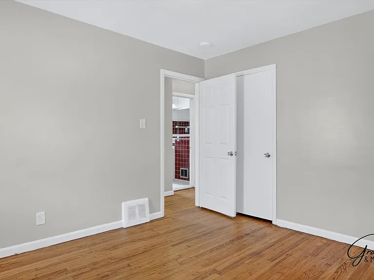 20410 Five Points St — Photo 7