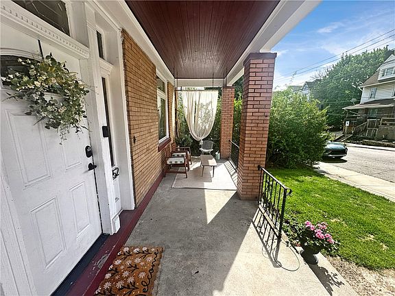 2nd image of 4052 Vinceton St