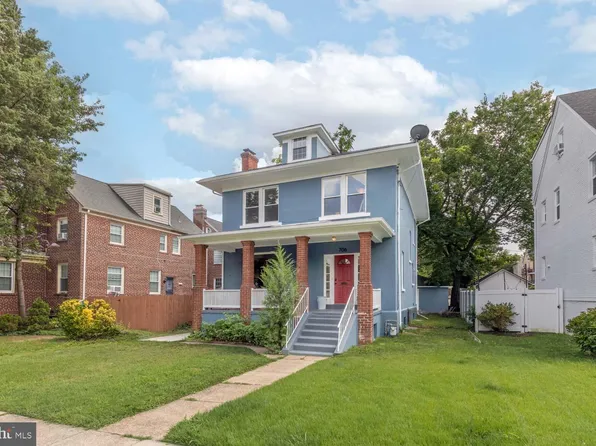 706 Van Buren St NW, Washington, DC 20012
