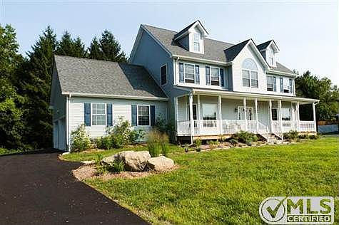 1st image of 17 Waring Ln