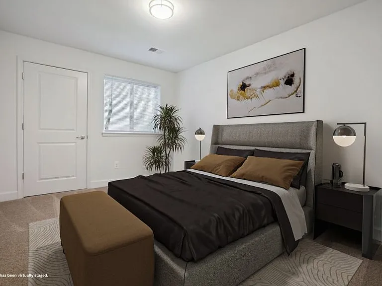 Satyr Hill Apartments — Photo 8