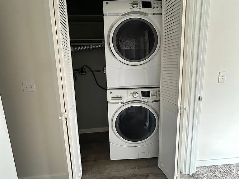 3309 W Government Way — Photo 8